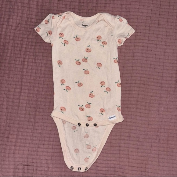 Carter’s Bodysuits in Pink and Blue - Picture 6 of 11